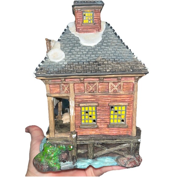 2004 Christmas Village Fisherman’s Nook Resort Light Up House - Picture 2 of 8